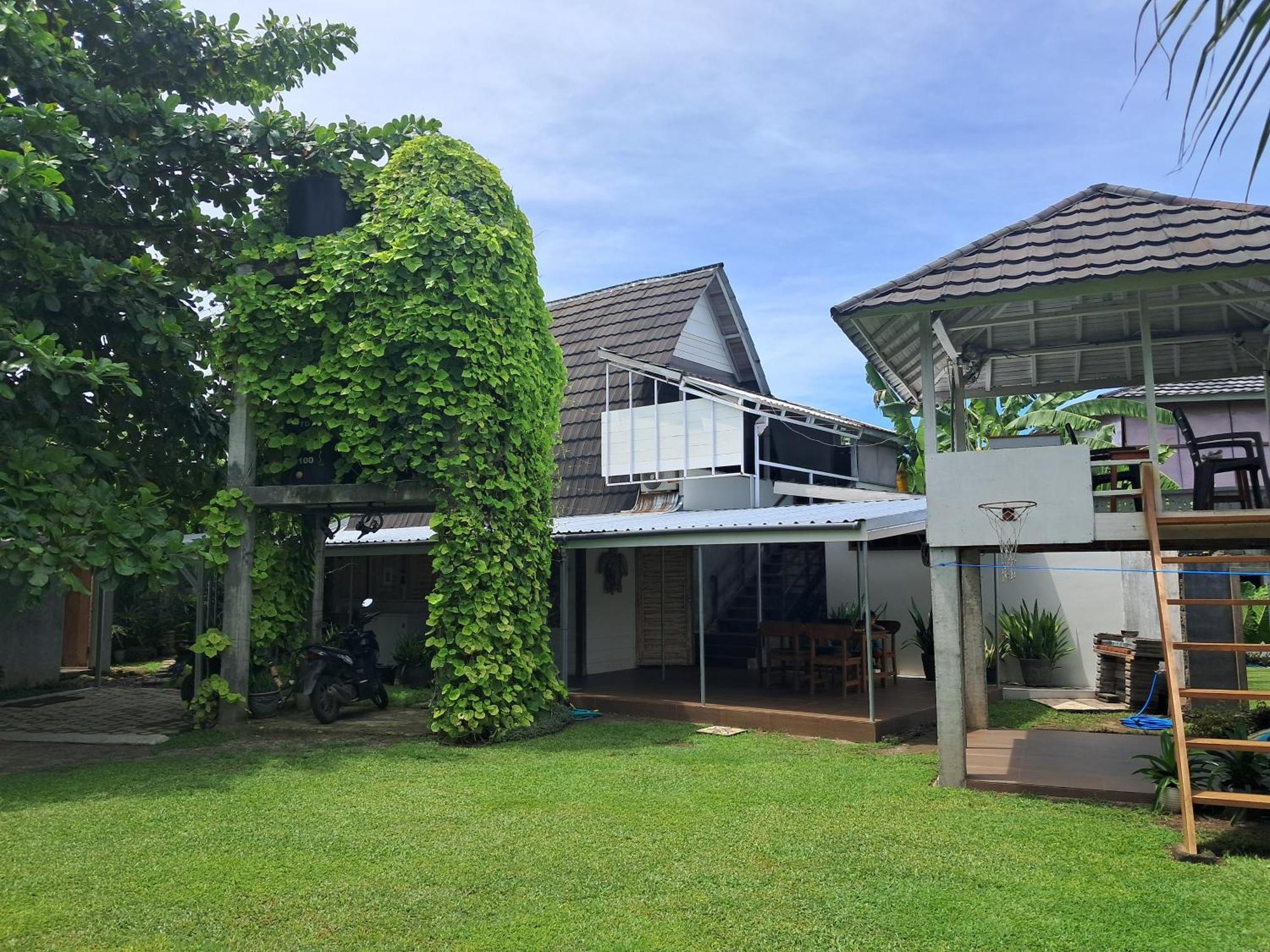 Arista Lakey Peak House Apartemen